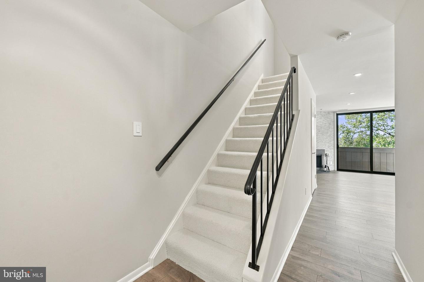 2210 S Quincy St #2 Property Photo 3