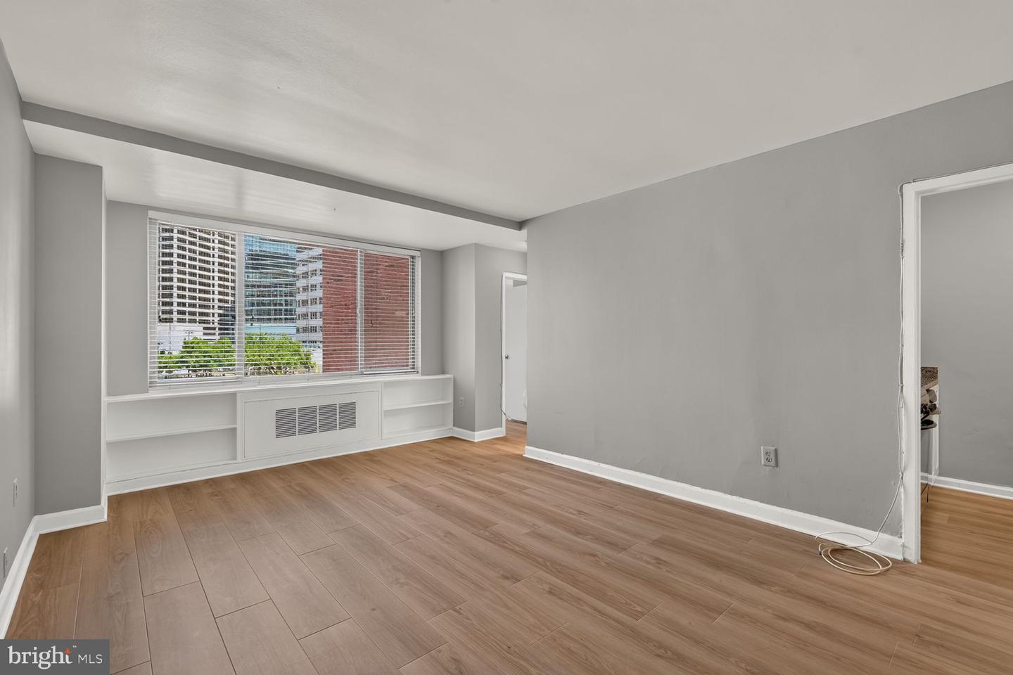 1121 Arlington Blvd #620 Property Photo 6