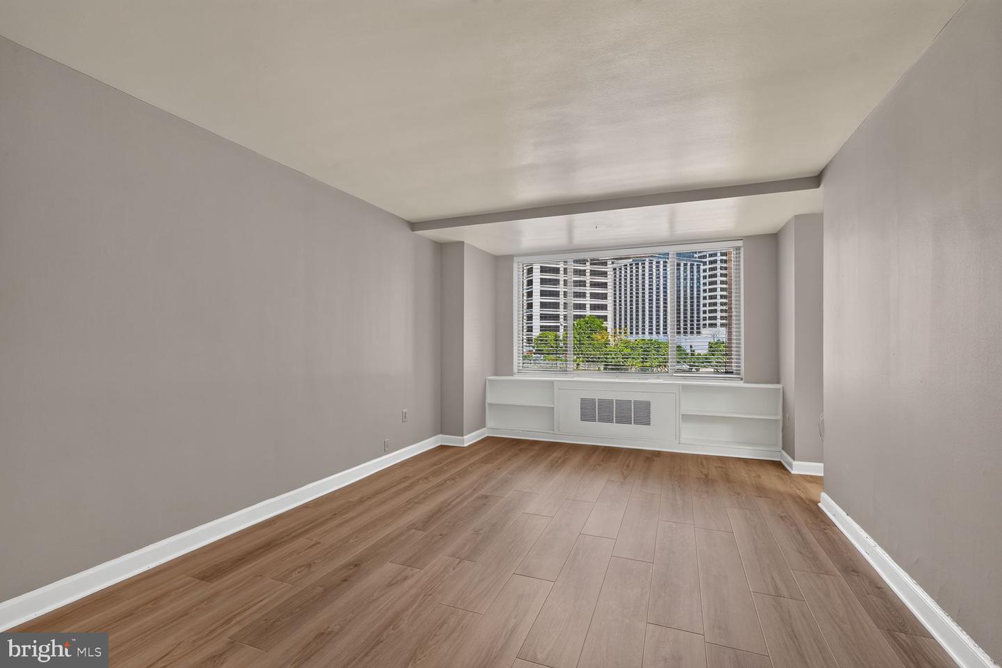 1121 Arlington Blvd #620 Property Photo 7