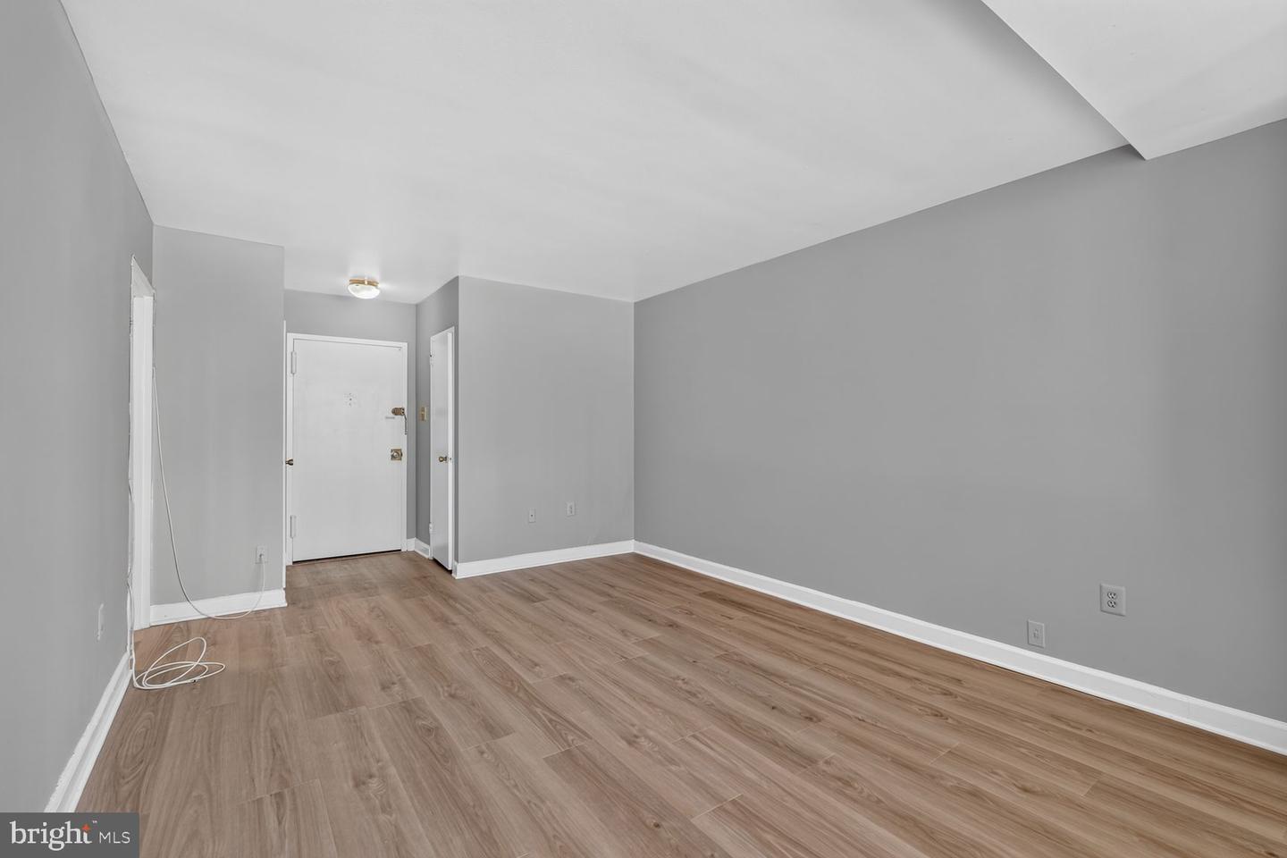 1121 Arlington Blvd #620 Property Photo 10