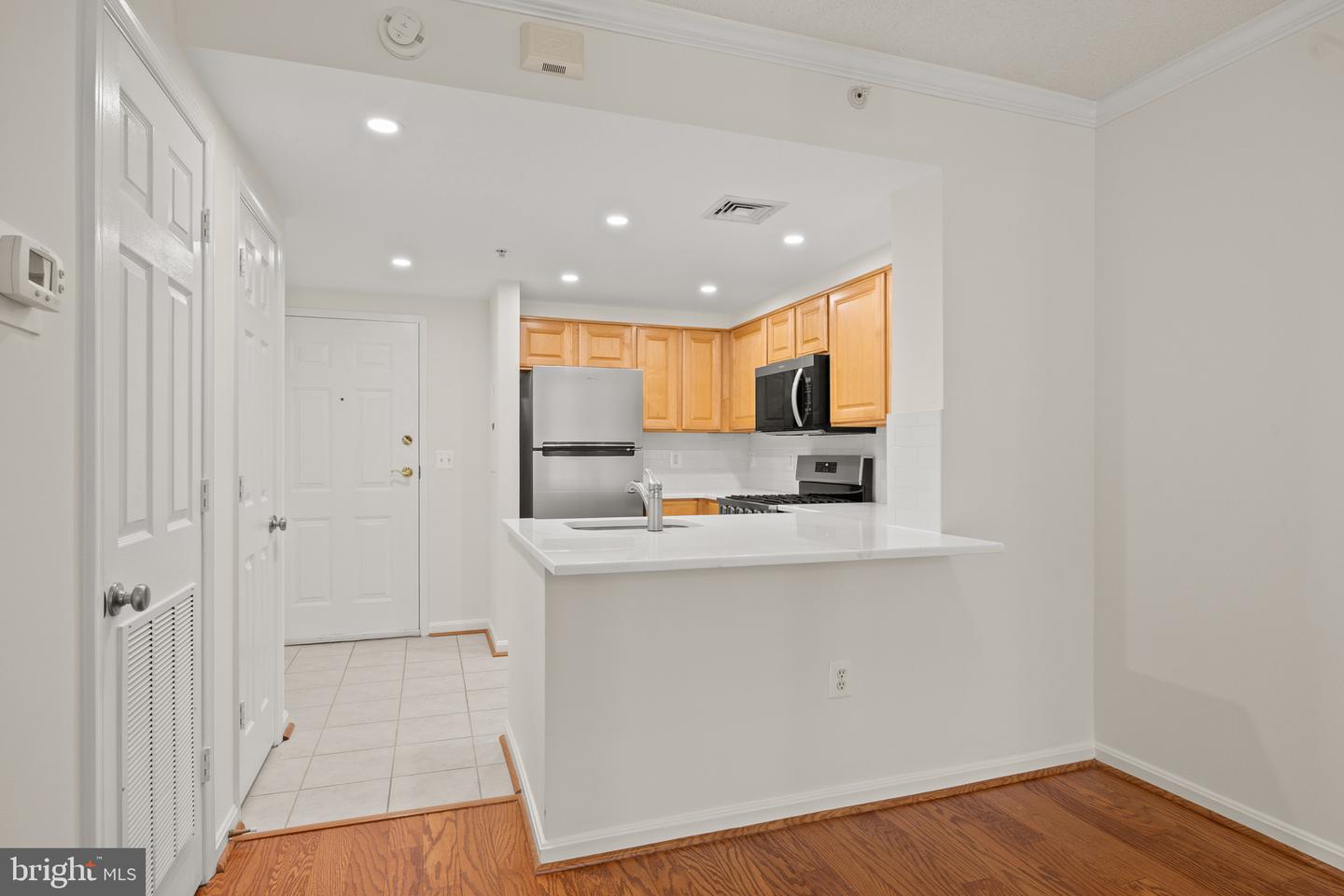 3830 9th St N #308w Property Photo 12