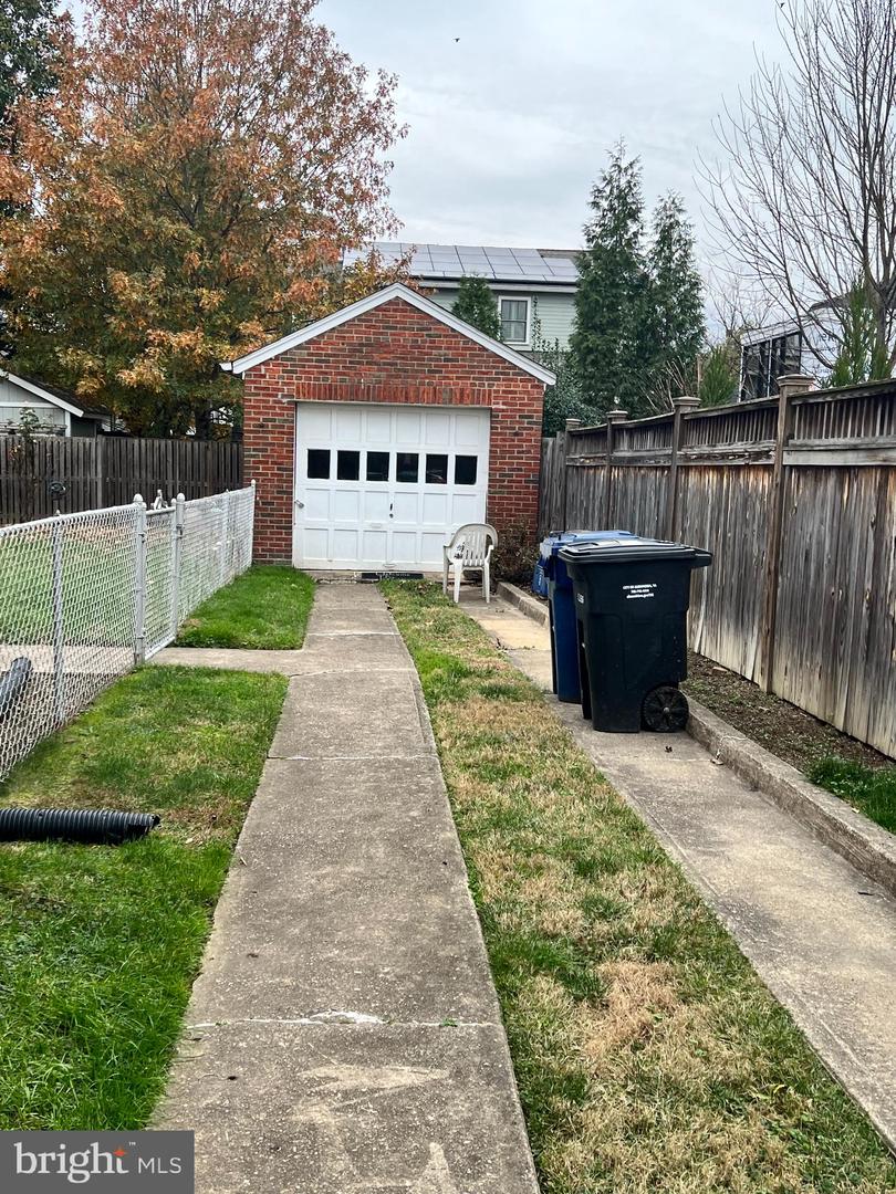 2608 Terrett Ave Property Photo 2