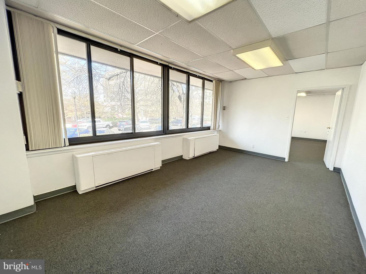 801 N Pitt St #120 Property Photo 3
