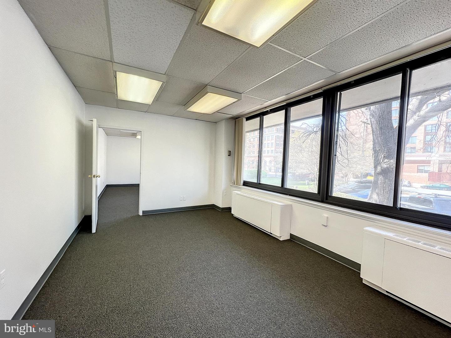 801 N Pitt St #120 Property Photo 5