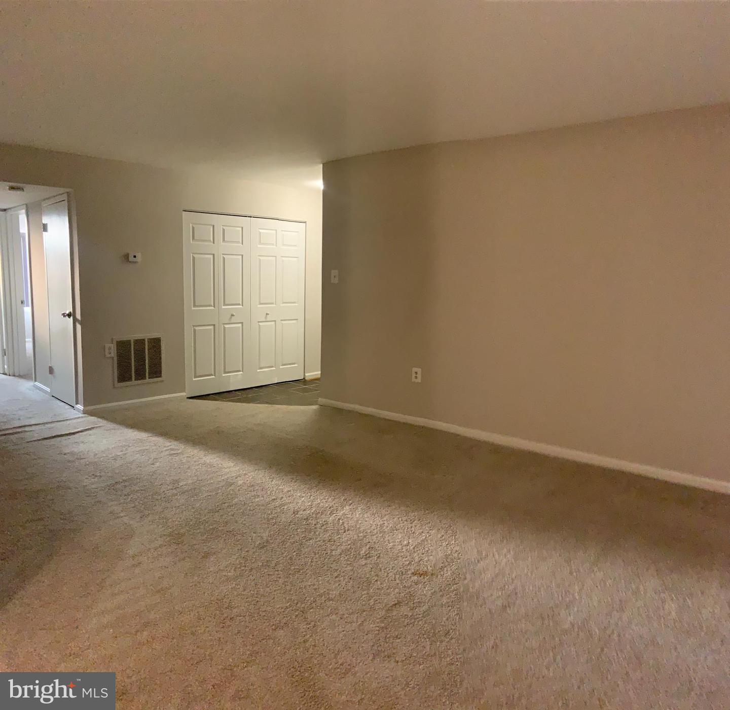 12 Canterbury Sq #301 Property Photo 4