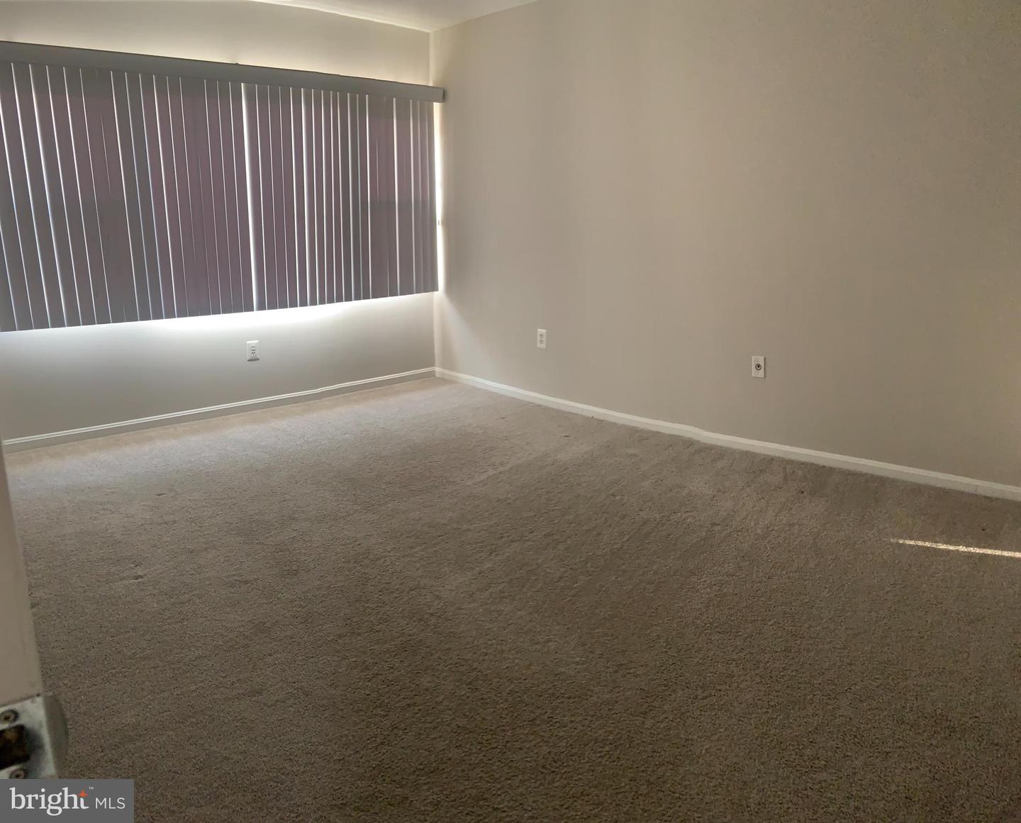 12 Canterbury Sq #301 Property Photo 12