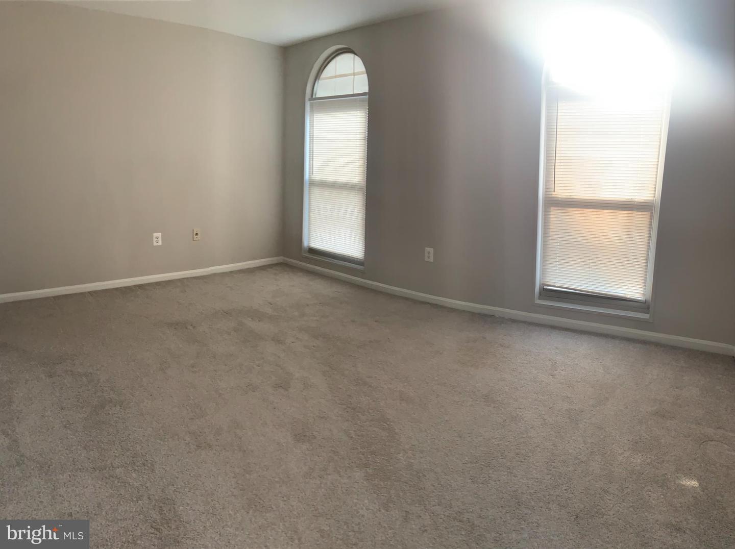 12 Canterbury Sq #301 Property Photo 14
