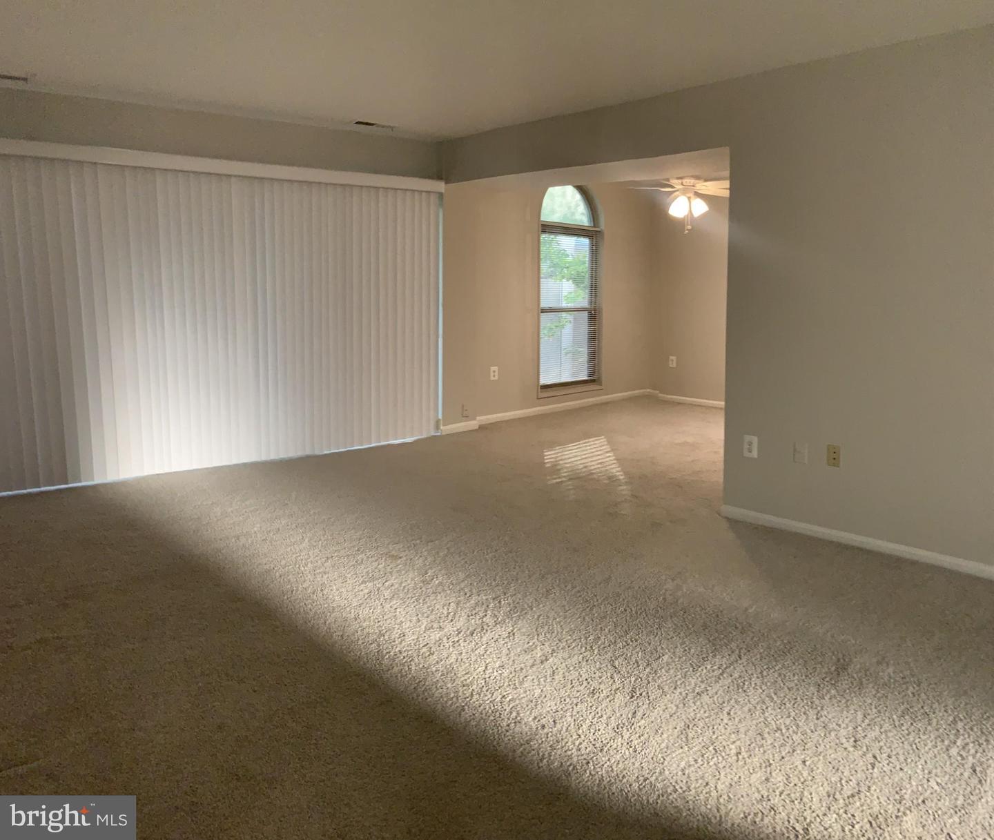12 Canterbury Sq #301 Property Photo 18
