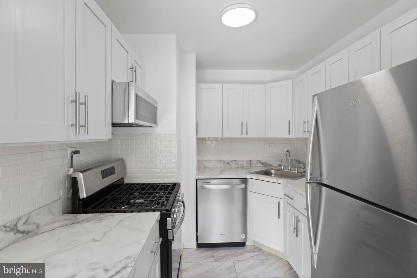 5851 Quantrell Ave #212 Property Photo 12