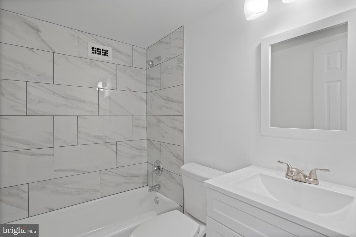 5851 Quantrell Ave #212 Property Photo 20