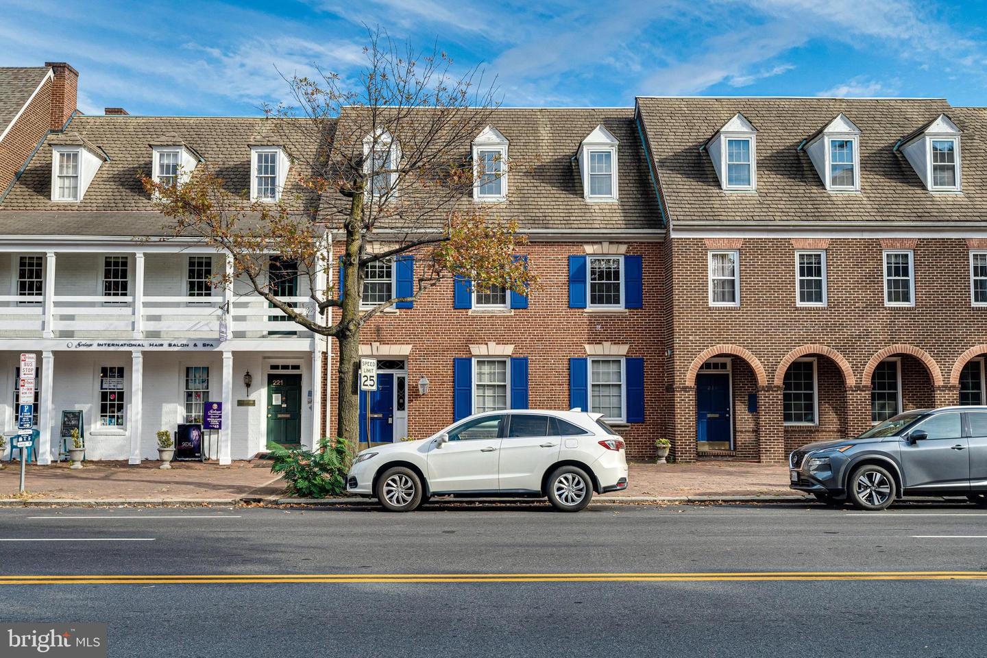 219 N Washington St Property Photo