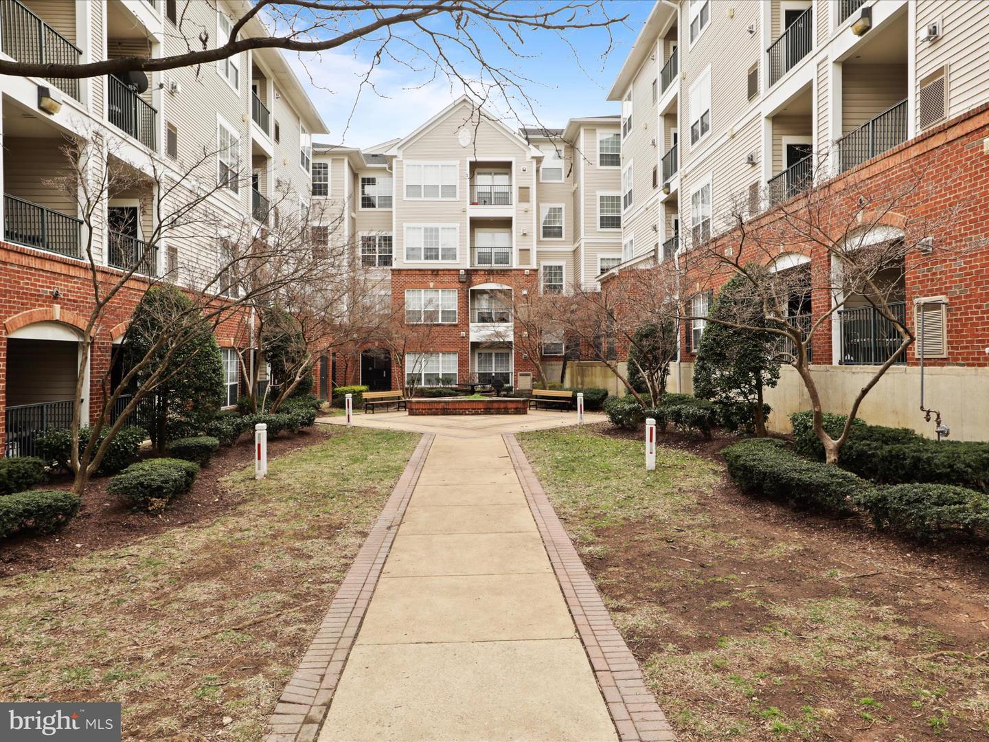 4860 Eisenhower Ave #292 Property Photo 4