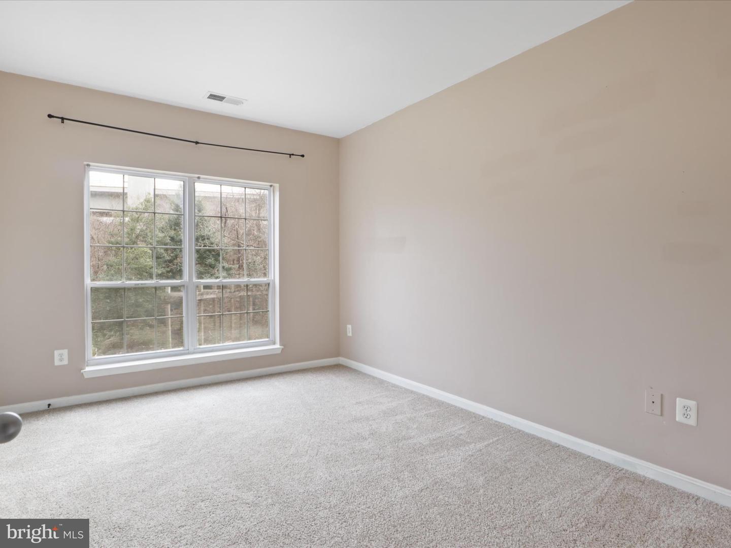 4860 Eisenhower Ave #292 Property Photo 15