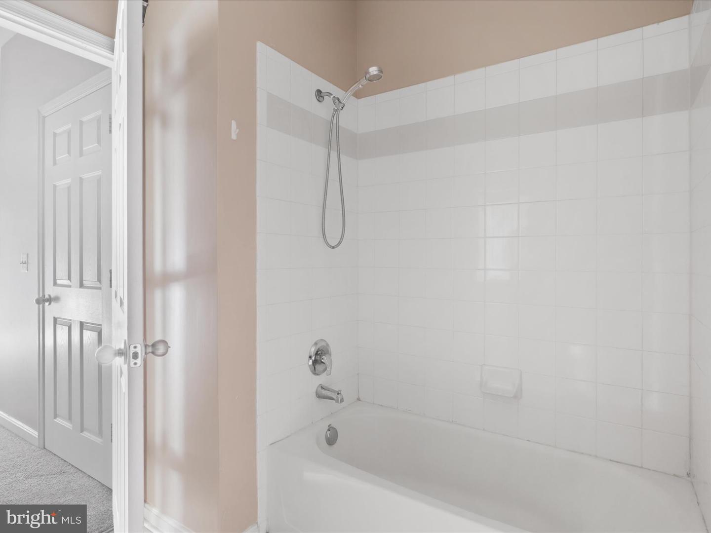 4860 Eisenhower Ave #292 Property Photo 17