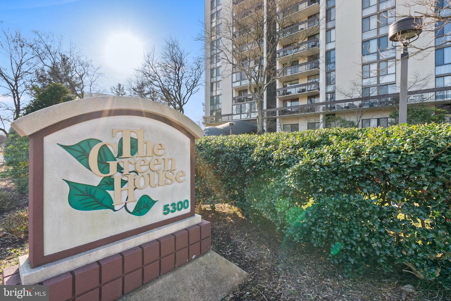 5300 Holmes Run Pkwy #407 Property Photo 4