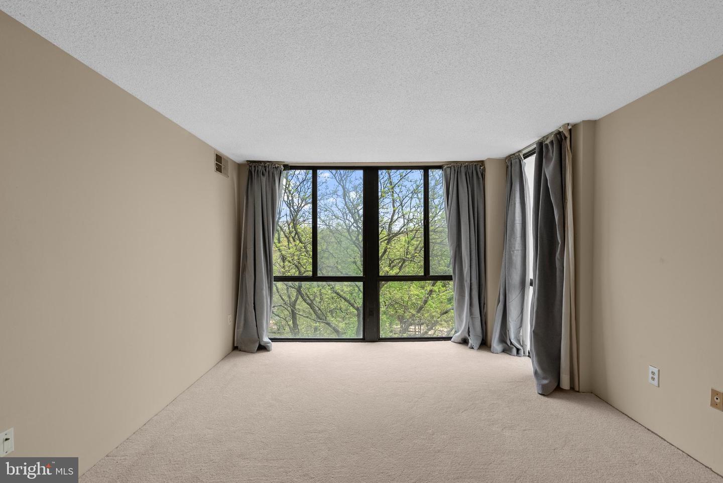 5300 Holmes Run Pkwy #407 Property Photo 29