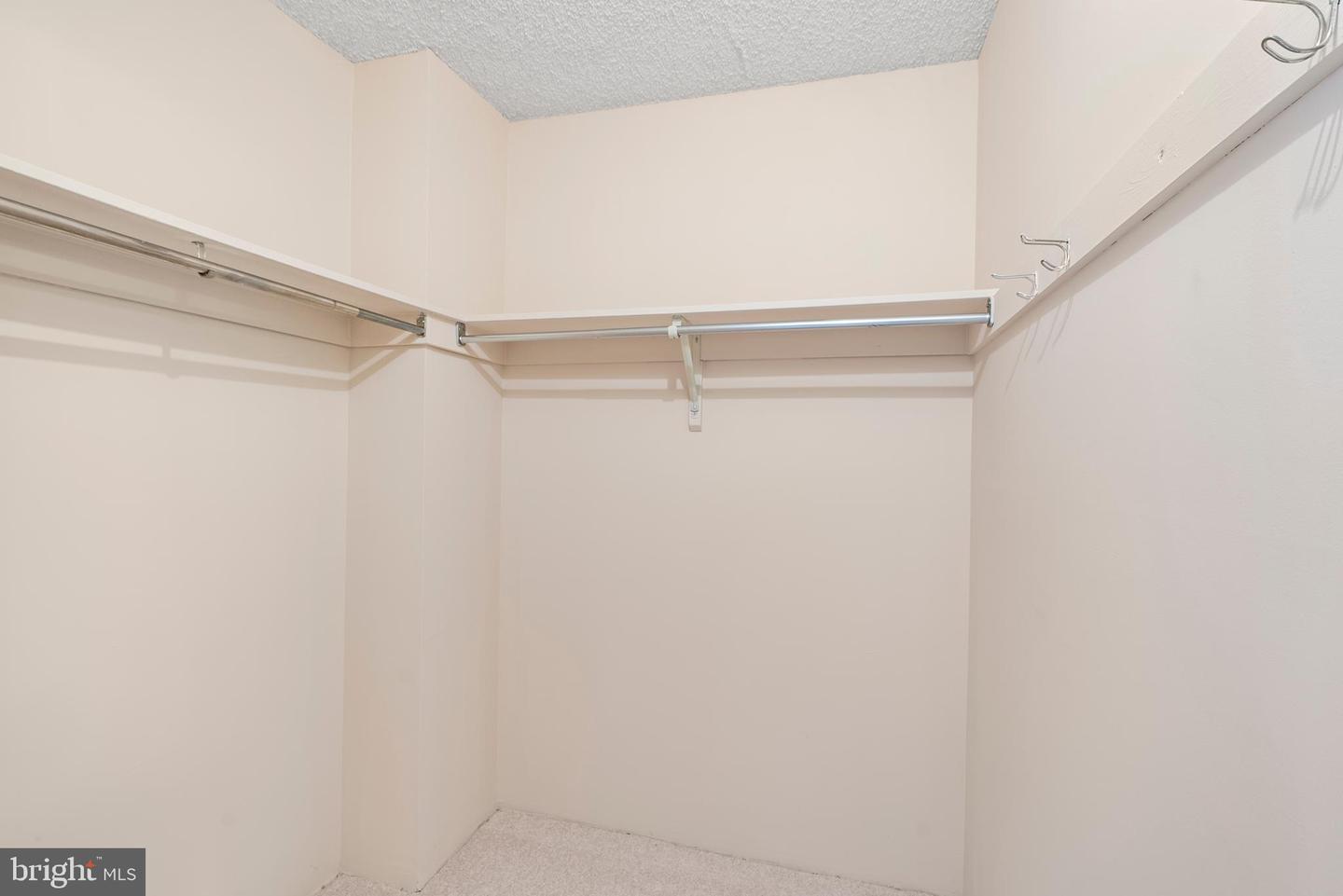 5300 Holmes Run Pkwy #407 Property Photo 32