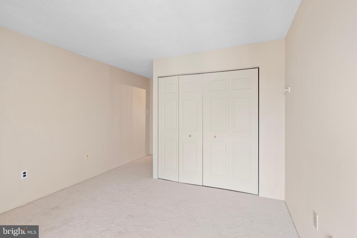 5300 Holmes Run Pkwy #407 Property Photo 36