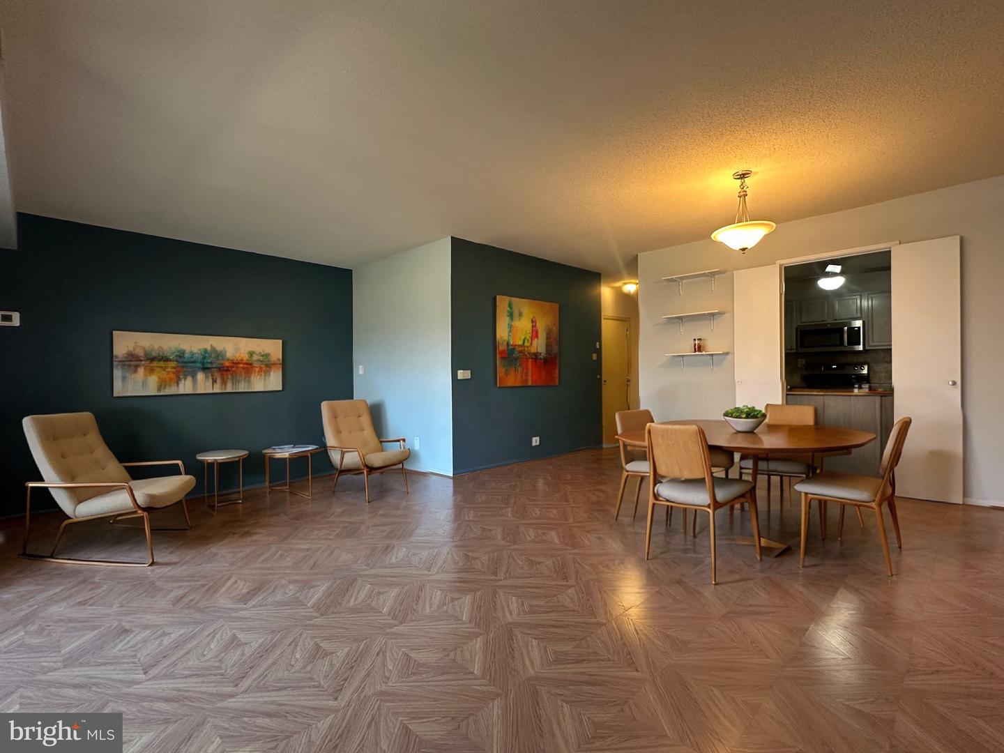 205 Yoakum Pkwy #316 Property Photo