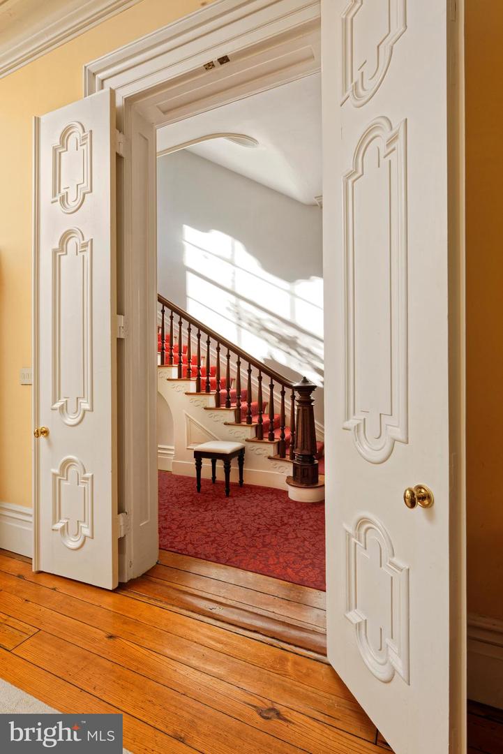 510 Wolfe St Property Photo 6