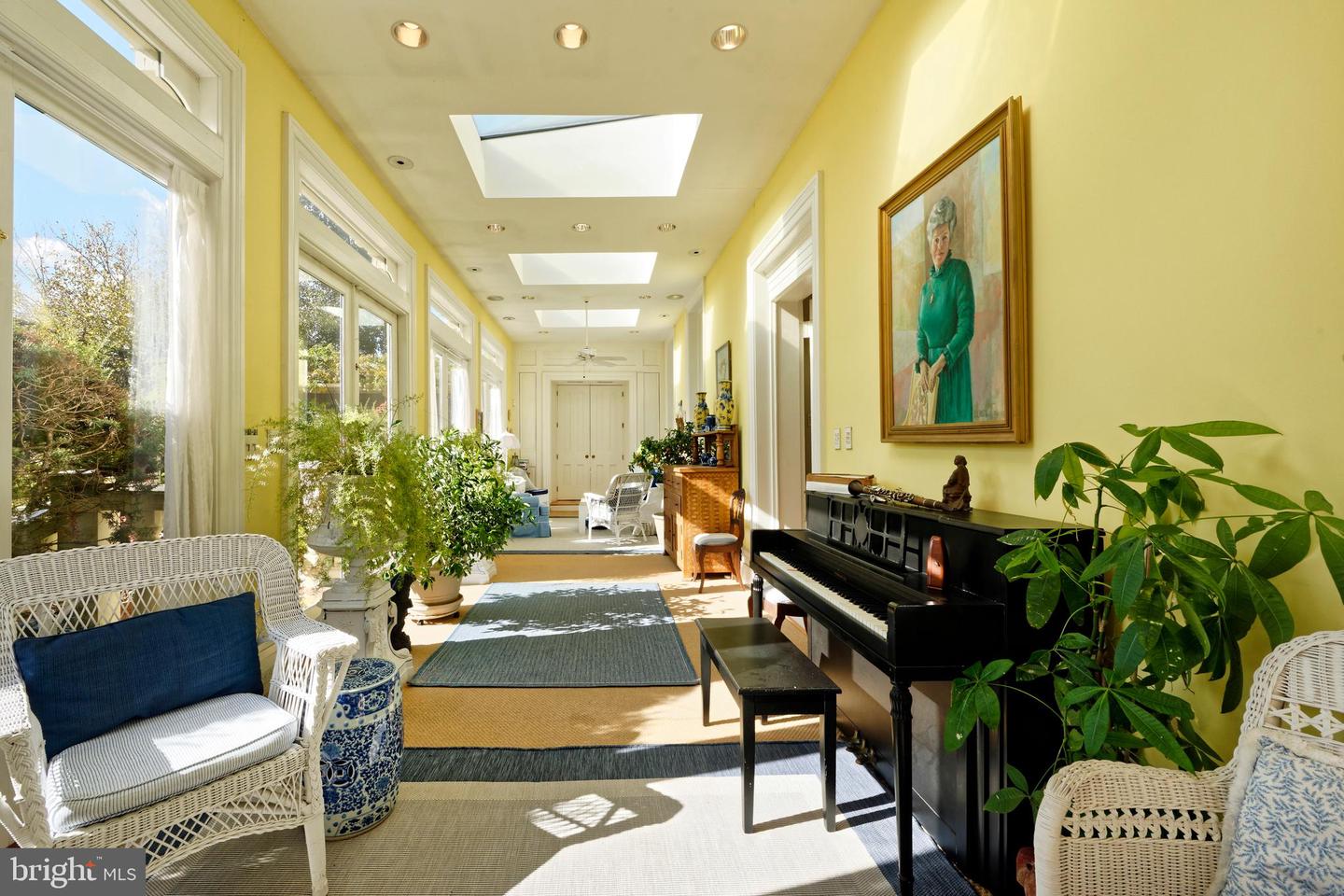 510 Wolfe St Property Photo 15