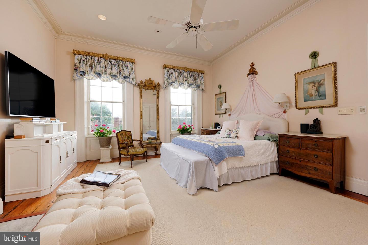 510 Wolfe St Property Photo 27