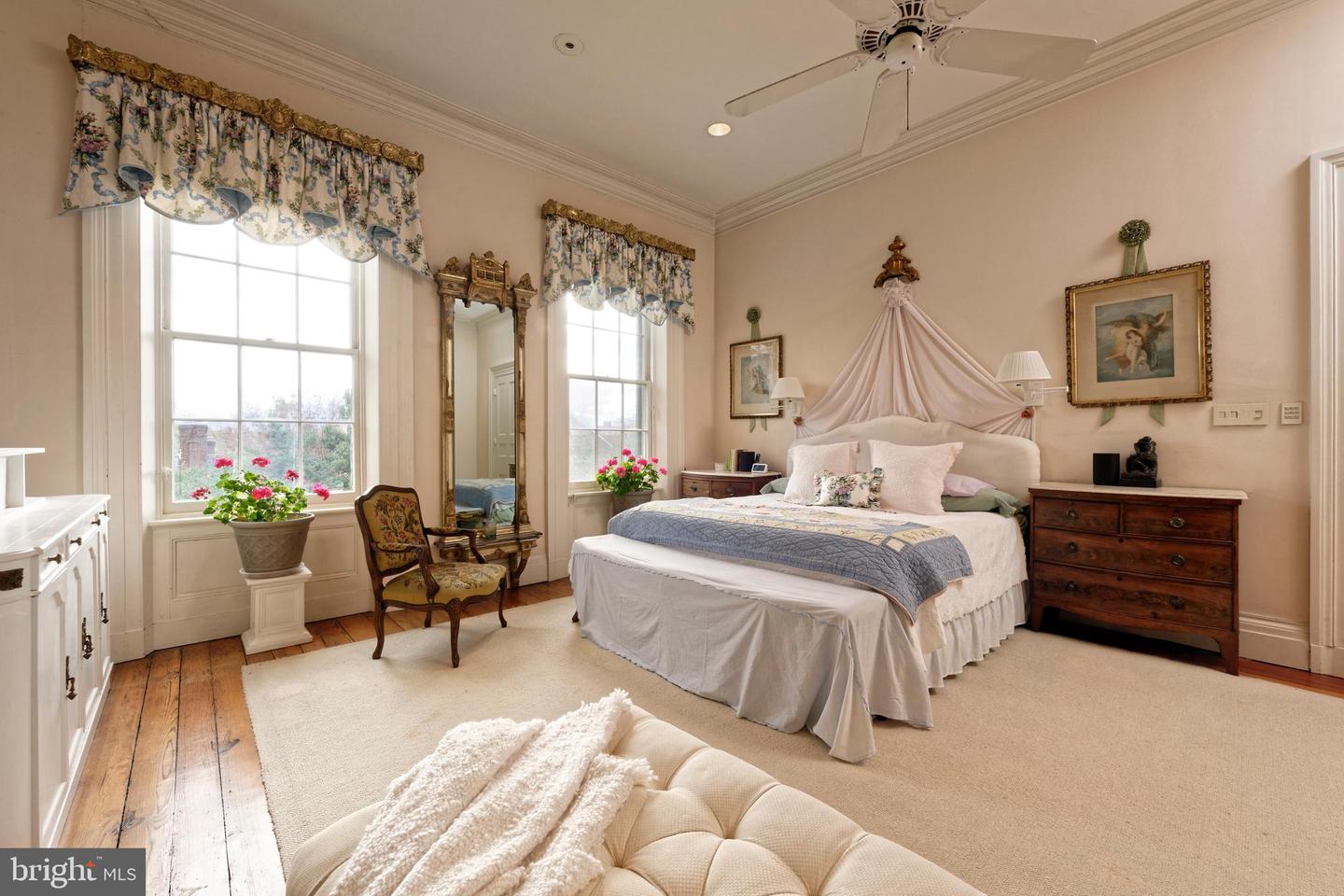 510 Wolfe St Property Photo 28