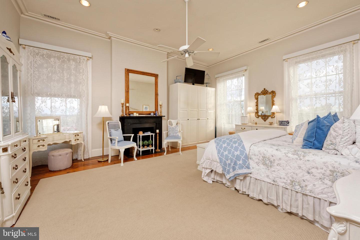 510 Wolfe St Property Photo 29