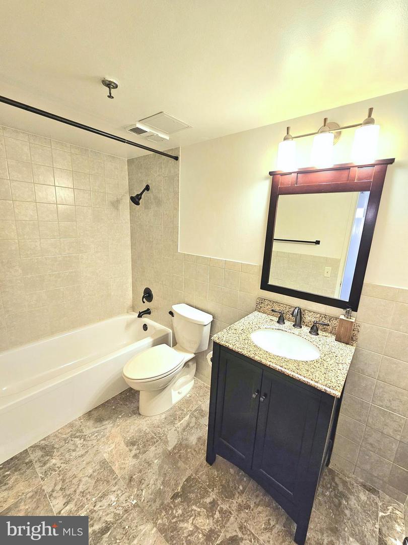 5911 Edsall Rd #814 Property Photo 16