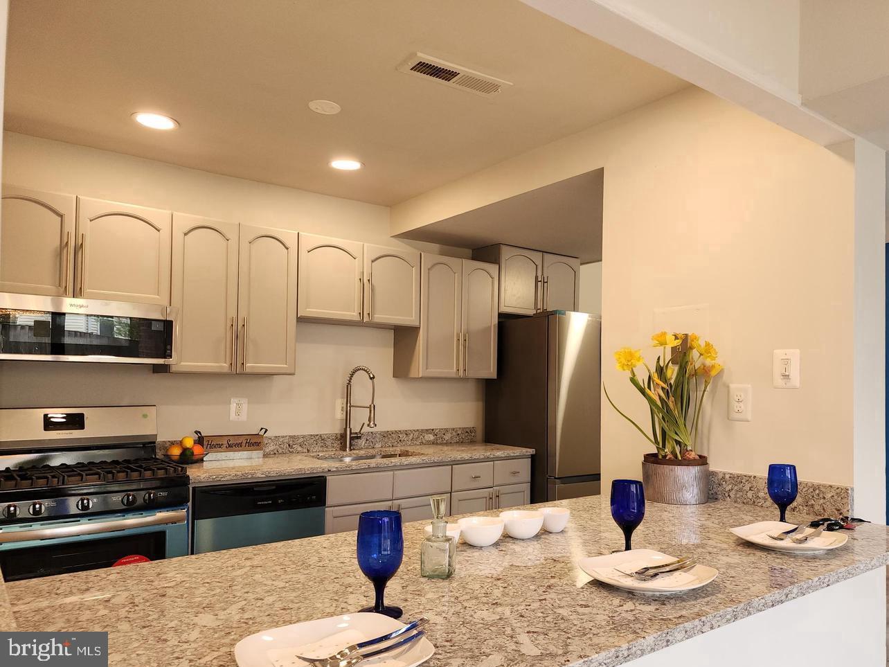 525 N Armistead St #t2 Property Photo