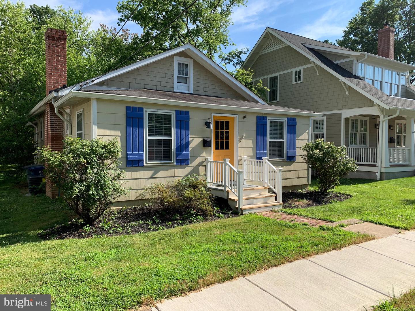 8 W Alexandria Ave Property Photo