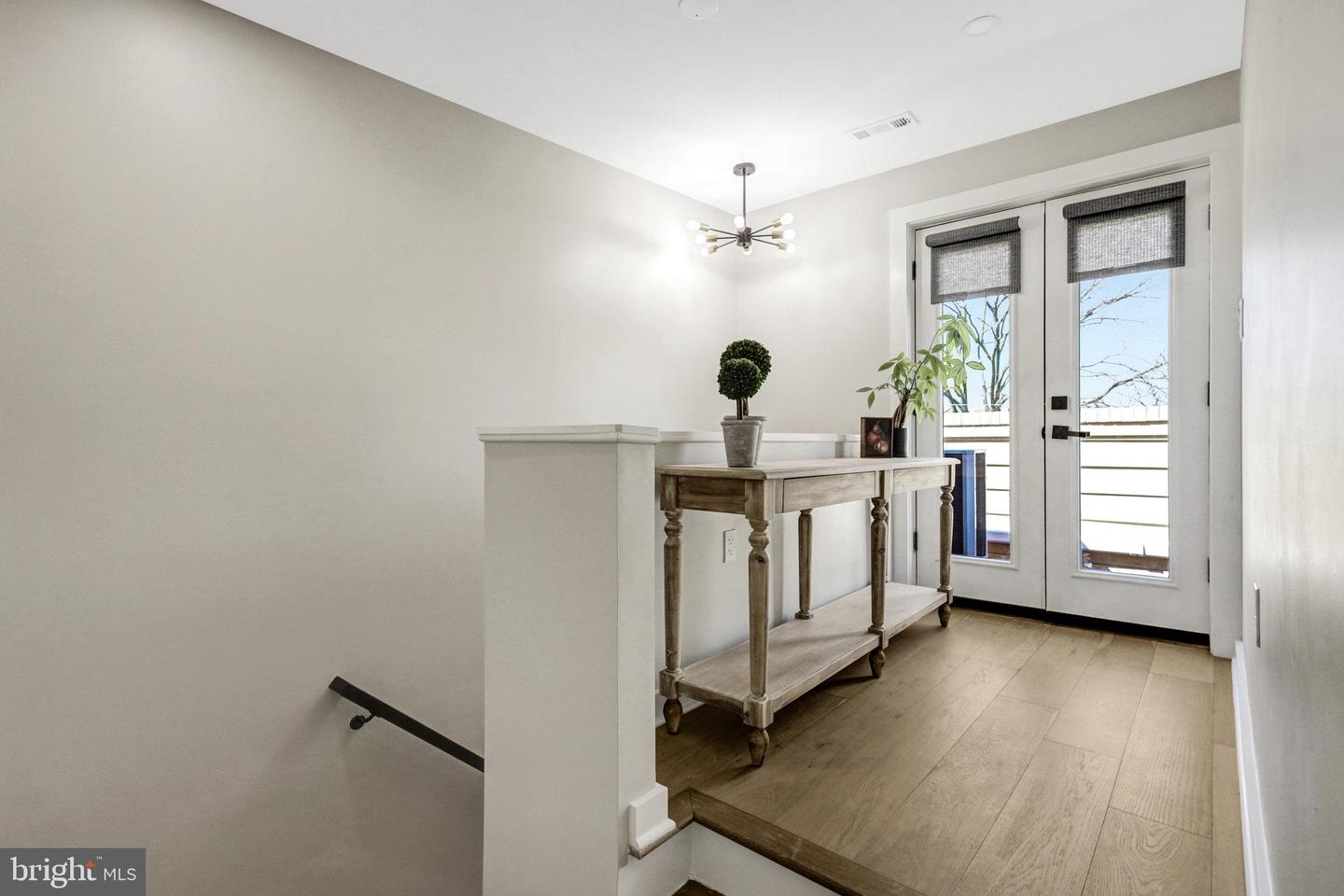 603 N Alfred St Property Photo 30