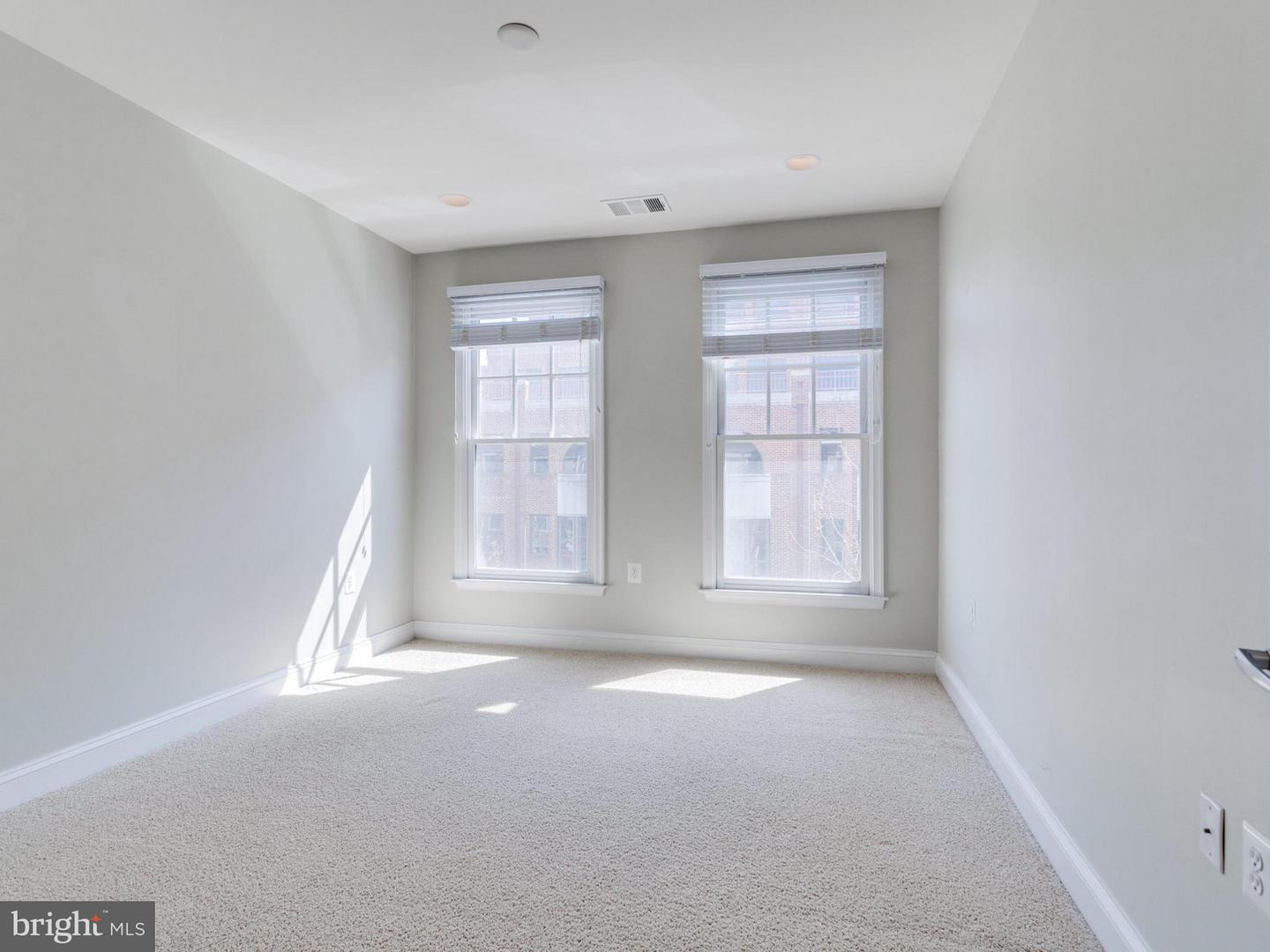 1115 Cameron St #309 Property Photo 12