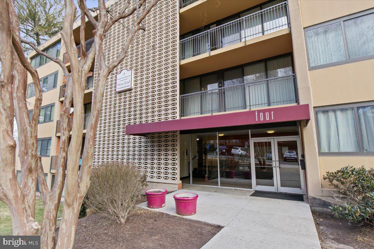 4 S Van Dorn St #201 Property Photo