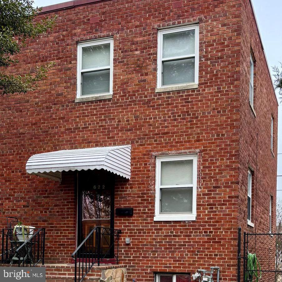 622 S Henry St Property Photo 1