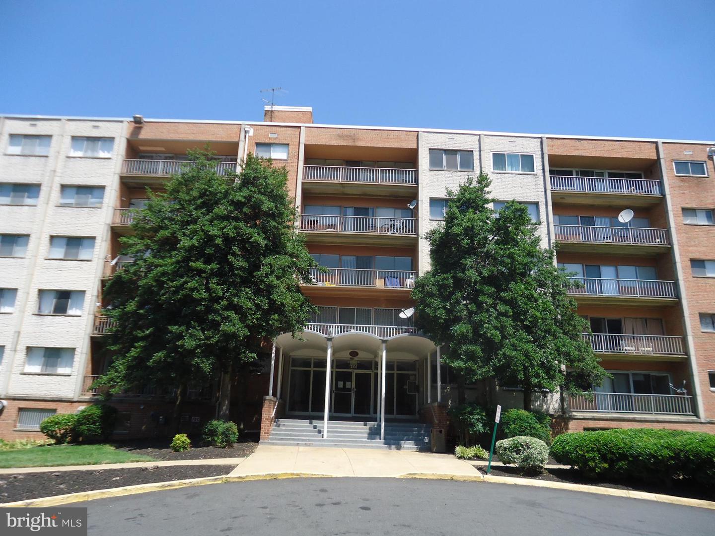 5851 Quantrell Ave #101 Property Photo