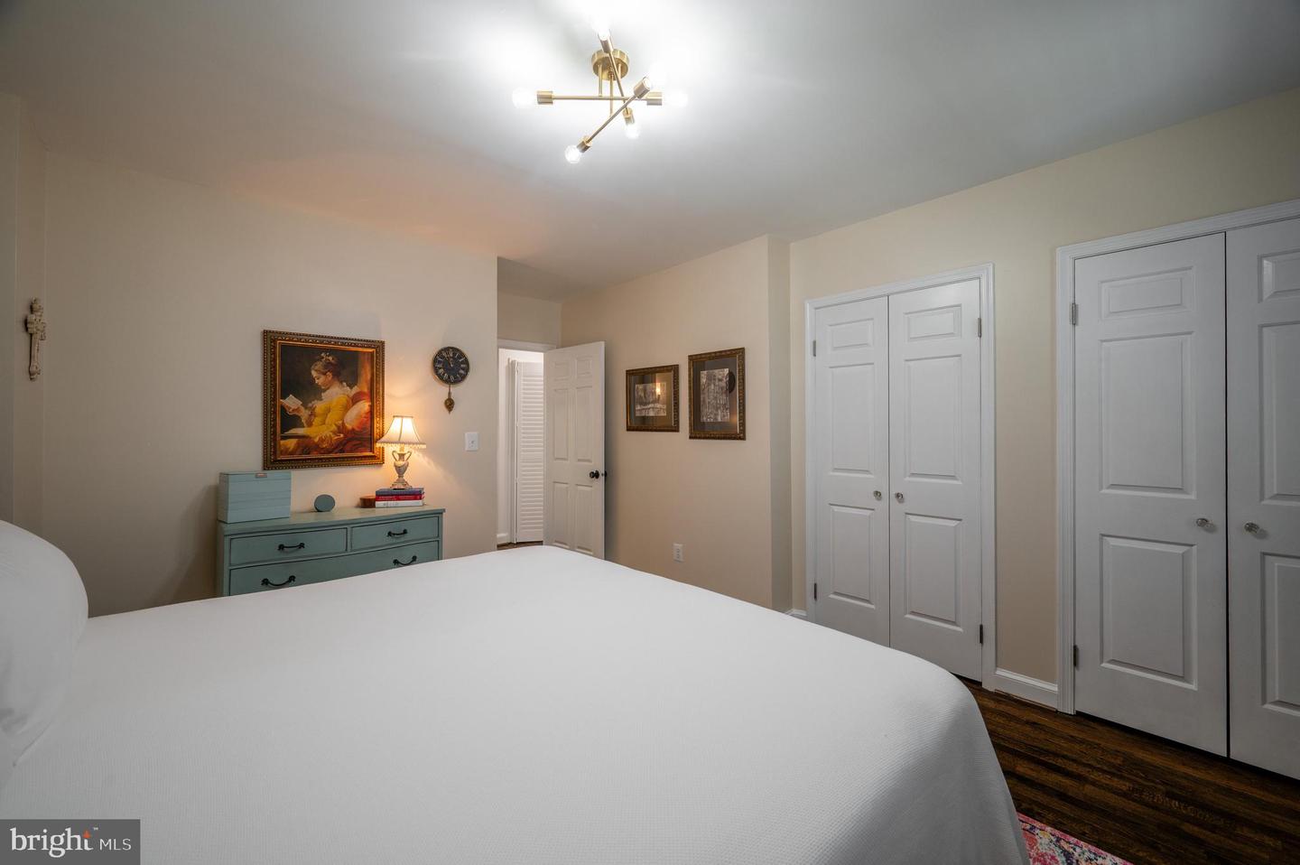 1015 Pendleton St Property Photo 23
