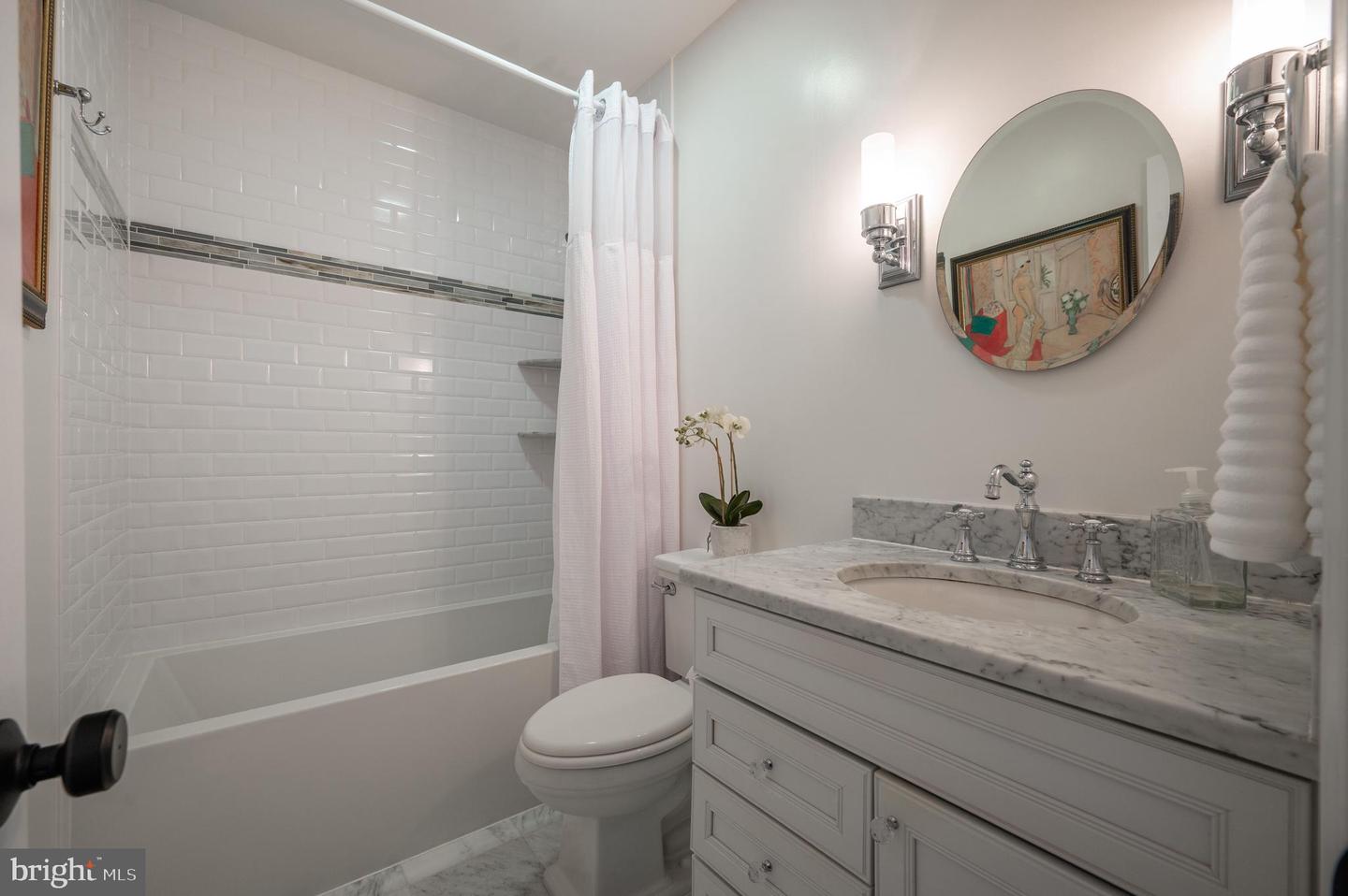 1015 Pendleton St Property Photo 26