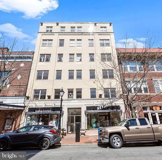815 King St #5e Property Photo