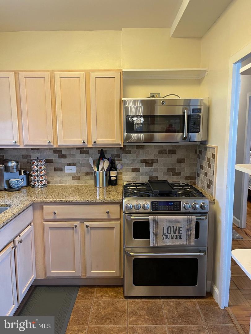 3222 Wellington Rd Property Photo 2