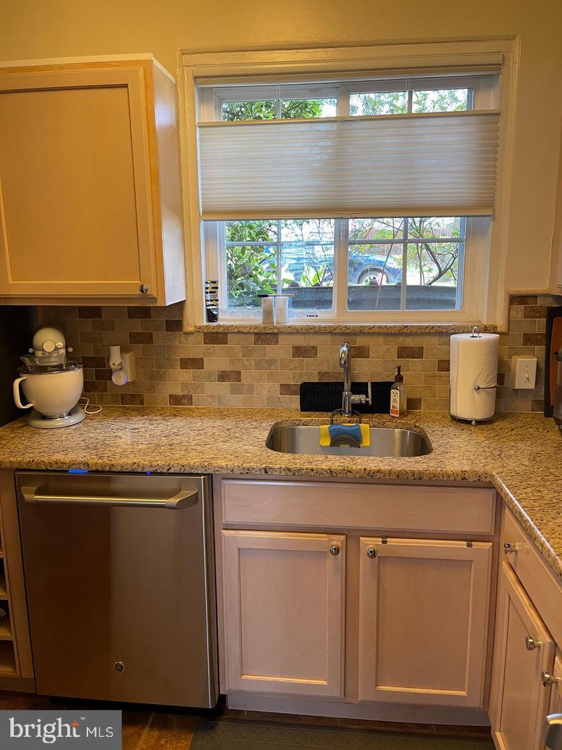 3222 Wellington Rd Property Photo 3
