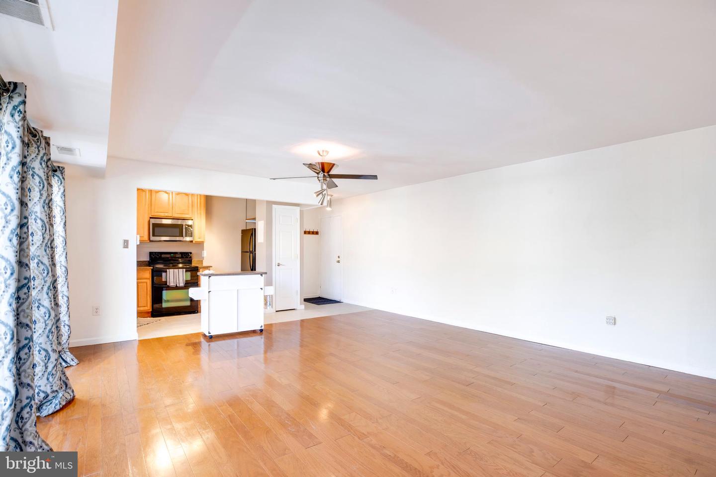 3210 S 28th St #202 Property Photo 4