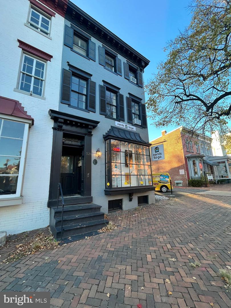 321 S Washington St #first Floor Property Photo 1