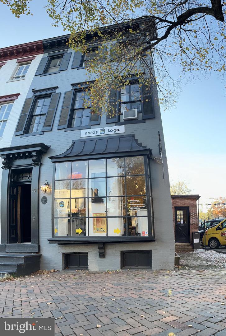 321 S Washington St #first Floor Property Photo 3
