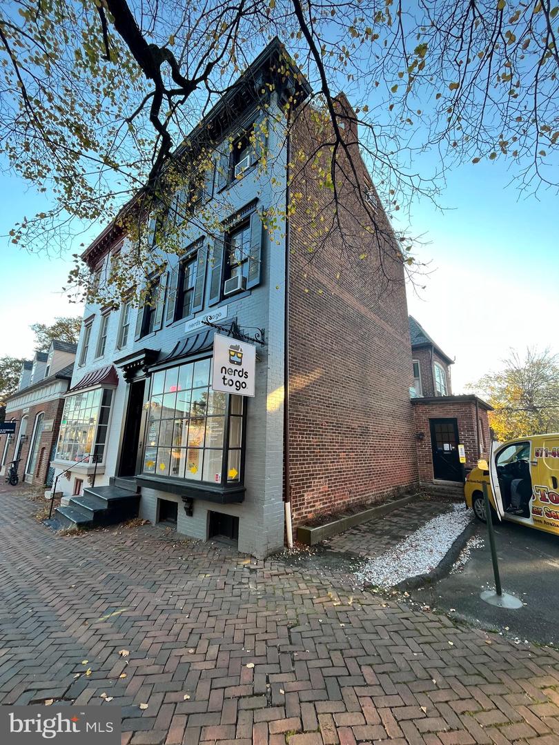 321 S Washington St #first Floor Property Photo 4