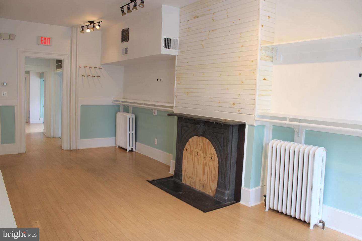 321 S Washington St #first Floor Property Photo 7