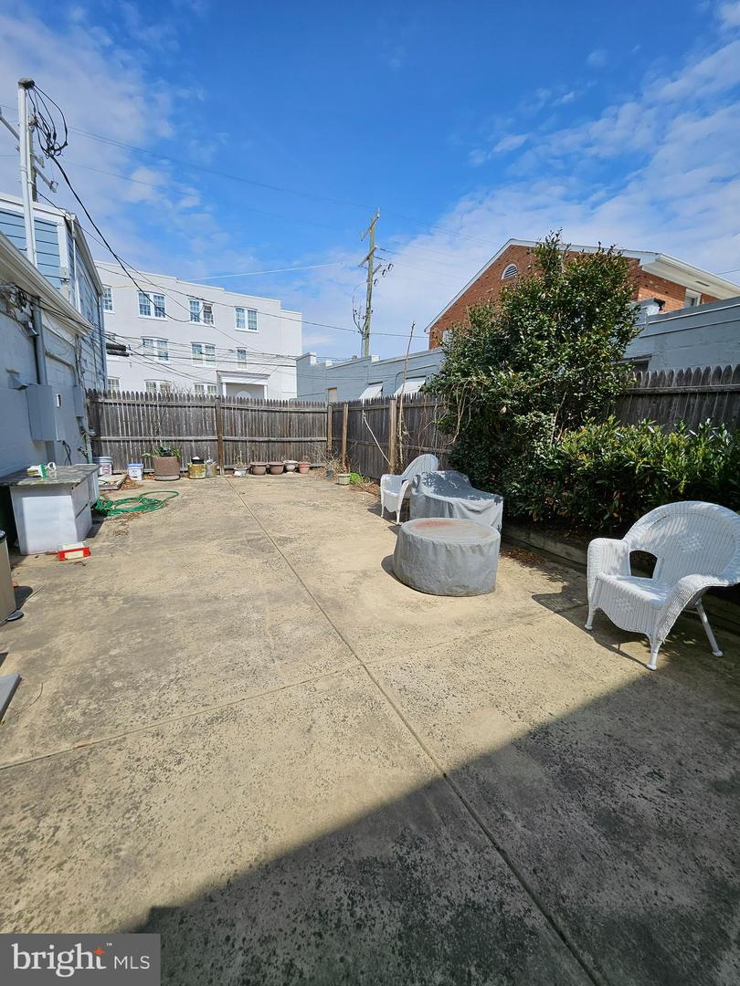 604 S. Washington St Property Photo 10
