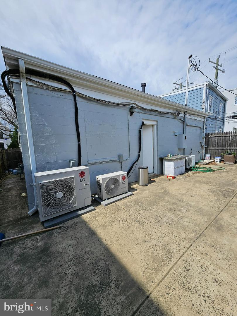 604 S. Washington St Property Photo 11
