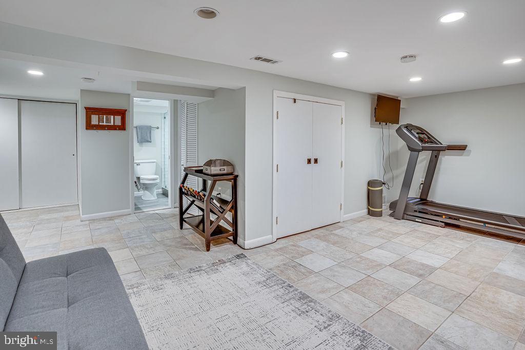 204 Uhler Ter Property Photo 2