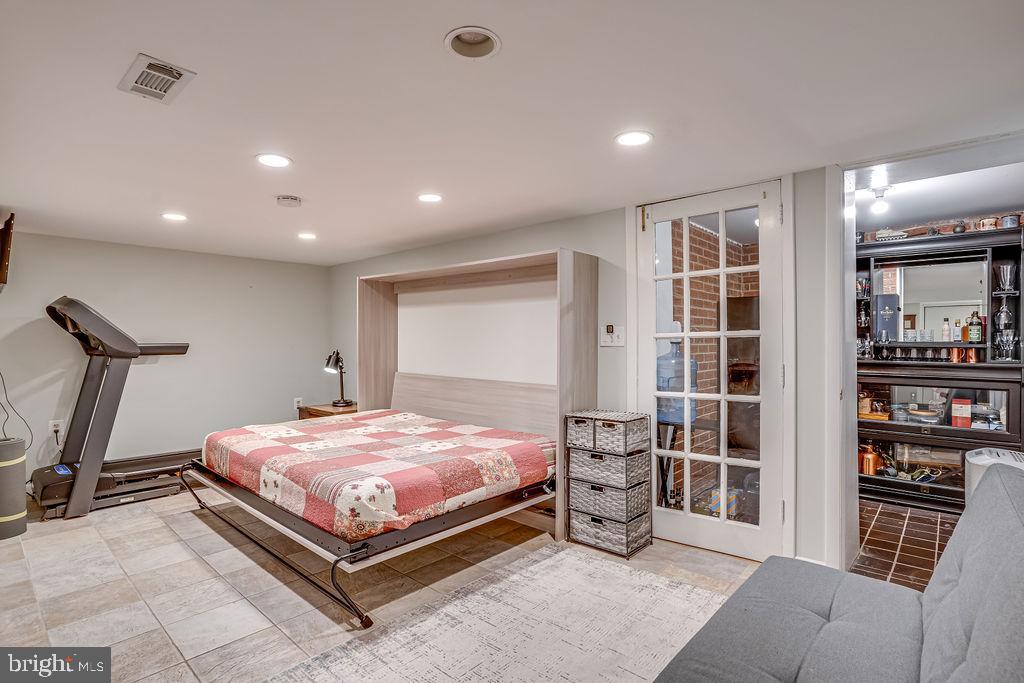 204 Uhler Ter Property Photo 10